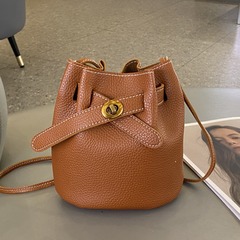 流行小包包女小眾潮新款簡約復古水桶包高級感時尚百搭單肩斜挎包