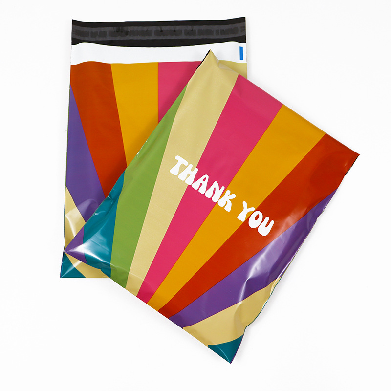 Panda bolsa de entrega impresa logística destrucción bolsa de embalaje colorida bolsa de dibujos animados impermeable gran venta caliente transfronteriza