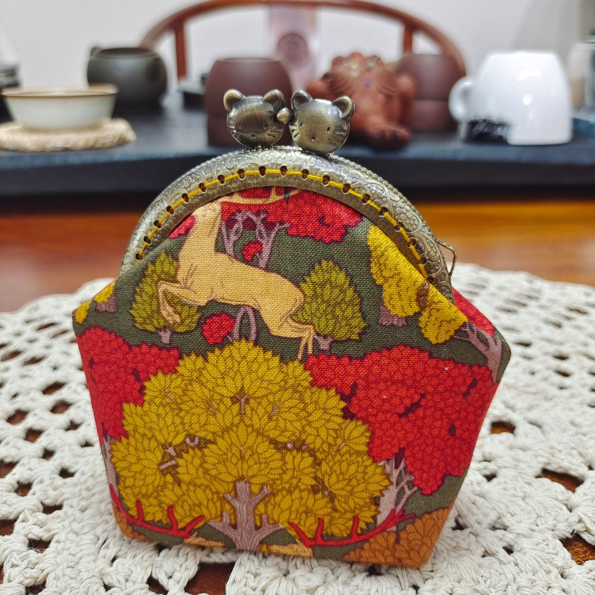 Bolsa de material de bordado bricolaje hecho a mano 8,5 boca Bolsa de Oro patchwork bolsa antigua bolsa transfronteriza inglés gato bolsa de almacenamiento