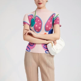 连衣裙;女式T恤;时尚休闲套装