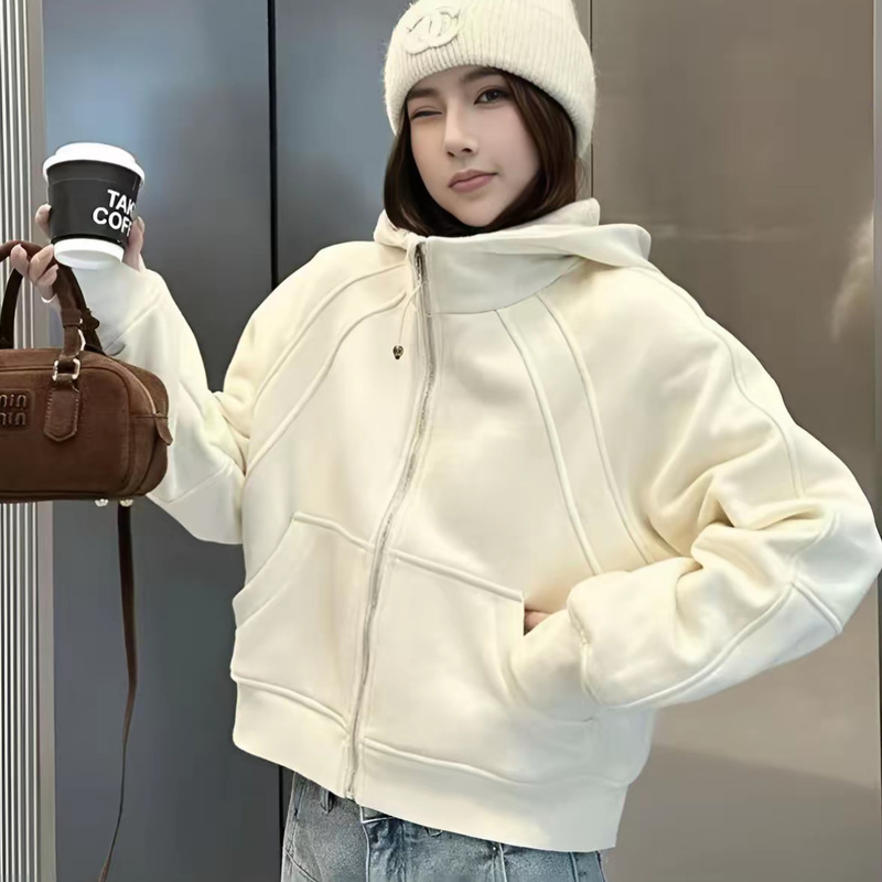 American High Street Design Hooded Velvet Sweatshirt Cardigan Women's European Station Winter Wear 2025 New Thickeneded Jacket Trend