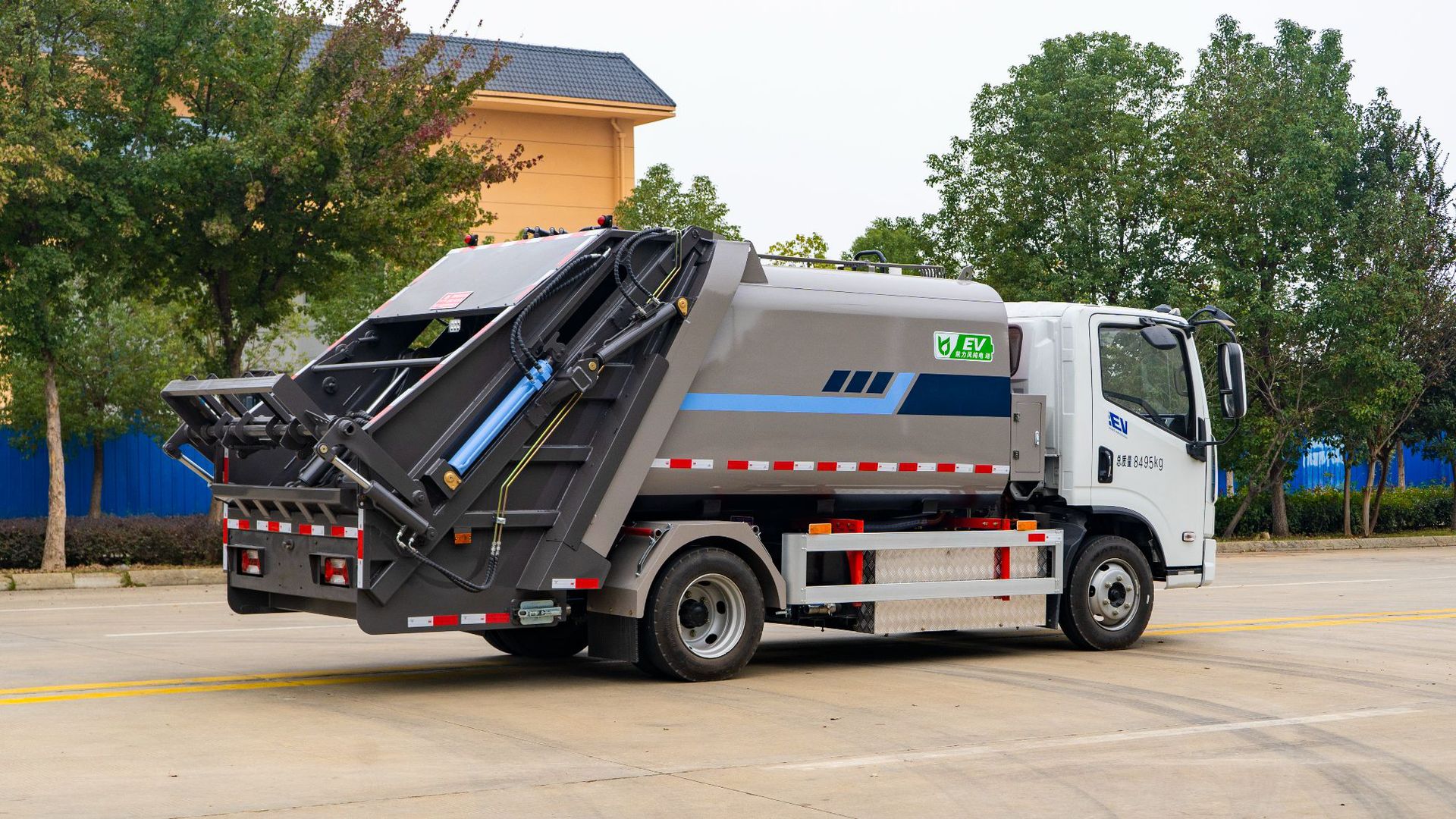 Saic Light Truck New Energy Compression Garbage Truck 7 Cubic Meters Municipal Street New Energy Electric Cleaning Garbage Truck