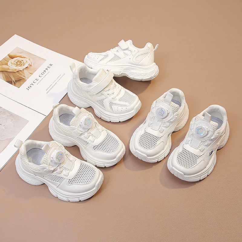 Кроссовки для мальчиков с вращающимися пуговицами 2025 новый летний детский сетчатый маленький белый ботинок