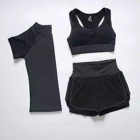 グレー（半袖+ブラジャー+半ズボン）