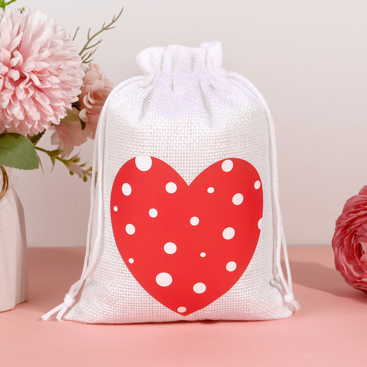 Bolsa de lazo de lino amor rojo Día de San Valentín boda caramelo regalo embalaje bolsa de cordón bolso de lazo al por mayor