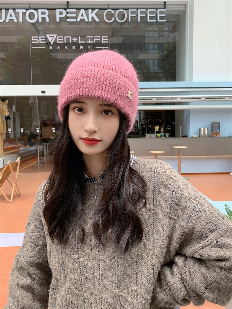 Women's Basic Simple Style Letter Eaveless Wool Cap display picture 5