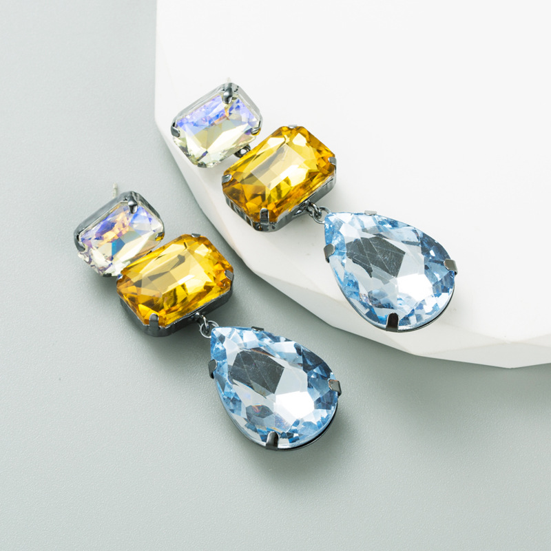 1 Pair Quantity 1 Pair Fashion Geometric Alloy Rhinestones Earrings