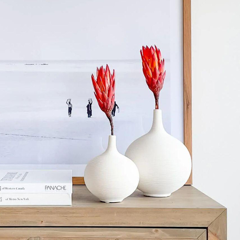Ins arte diseñador florero cerámica llanura decoración casera nórdica B & B estilo silencioso decoración de escritorio