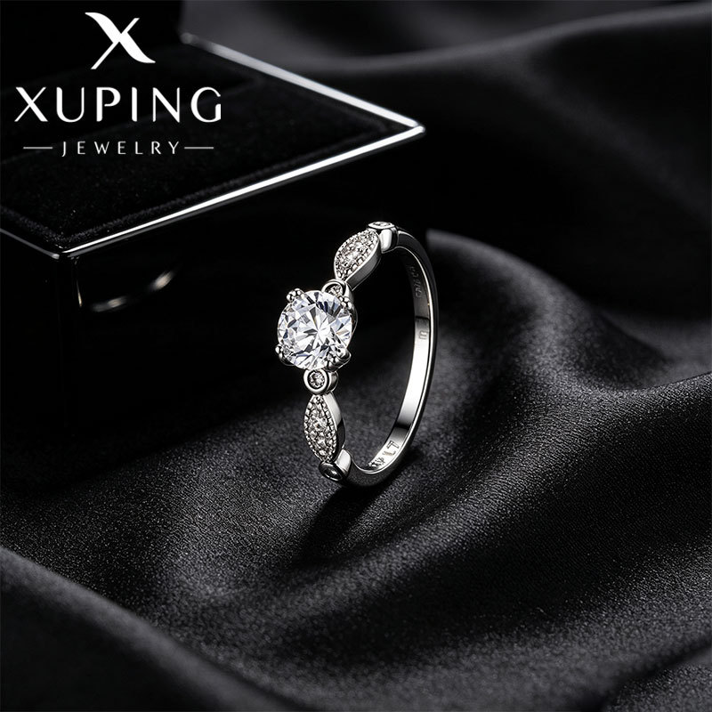 Xuping lujoso diseño ligero anillo de diamante de aleación de apertura de alta calidad anillo de moda personalidad anillo de novia