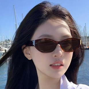 2024 New cat eye narrow frame high-grade men's sunglasses small red book plain slimming UV-proof women's sunglasses fashion