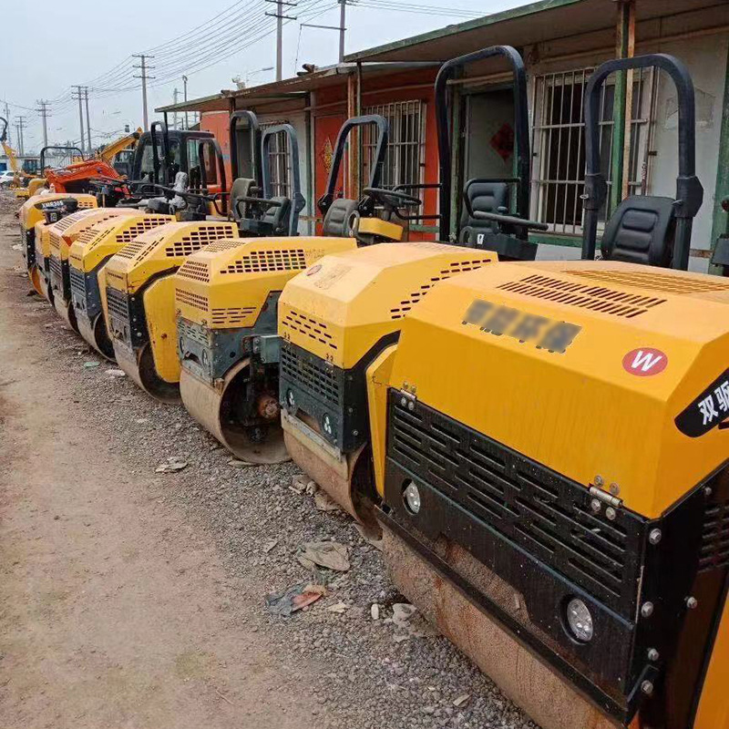 二手压路机:2吨3吨小压路机.jpg