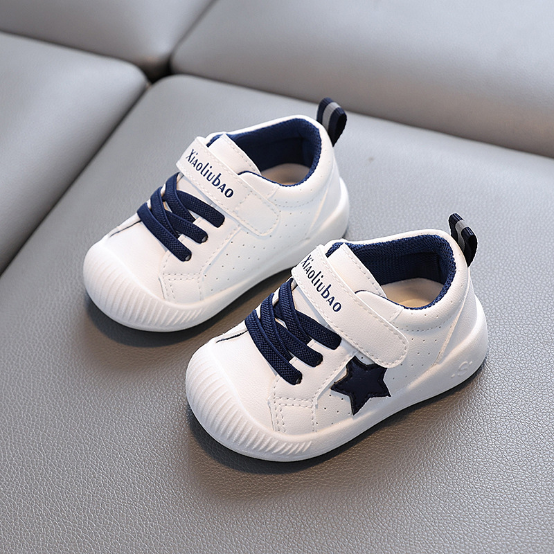 2025 primavera zapatos para niños pequeños zapatos de cuero Baotou zapatos para bebés zapatos deportivos para niños zapatos de interior para bebés
