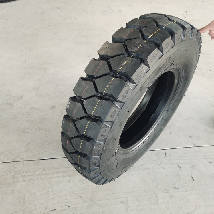 廠家直供三輪車四輪驅動拖拉機750-16精品礦山輪胎