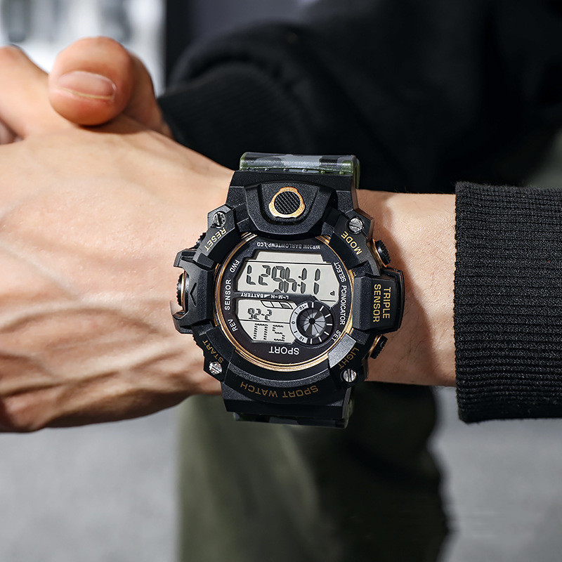 Reloj de camuflaje multifunción alarma deportes reloj electrónico adulto fuerzas especiales al aire libre resistente a la caída reloj electrónico luminoso impermeable