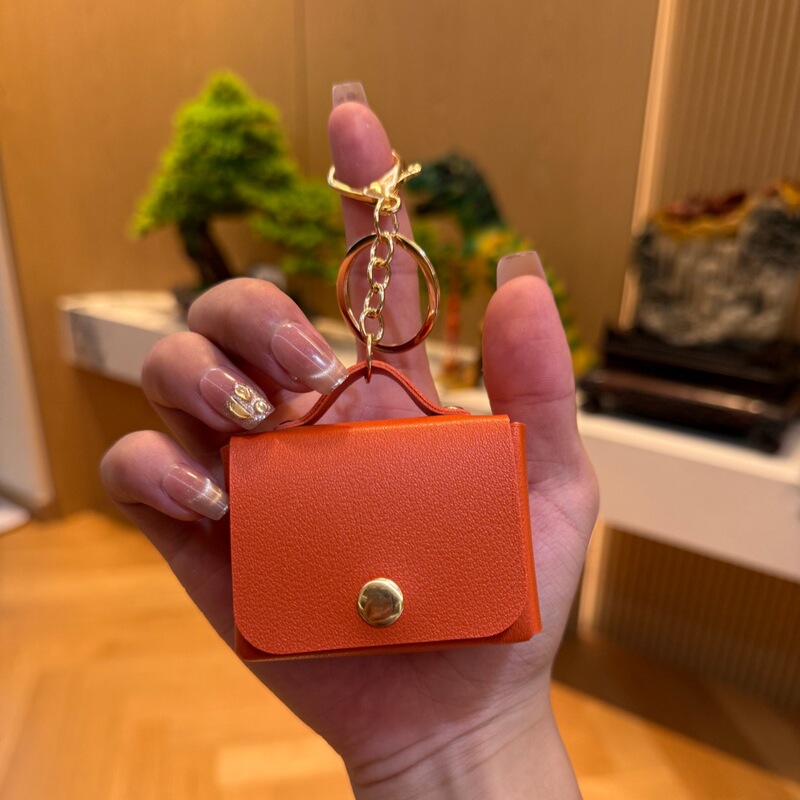 Simple Leather Mini Earphone Storage Bag Keychain, Available in Multiple Colors, Portable Coin Purse, Bag Pendant, Wholesale