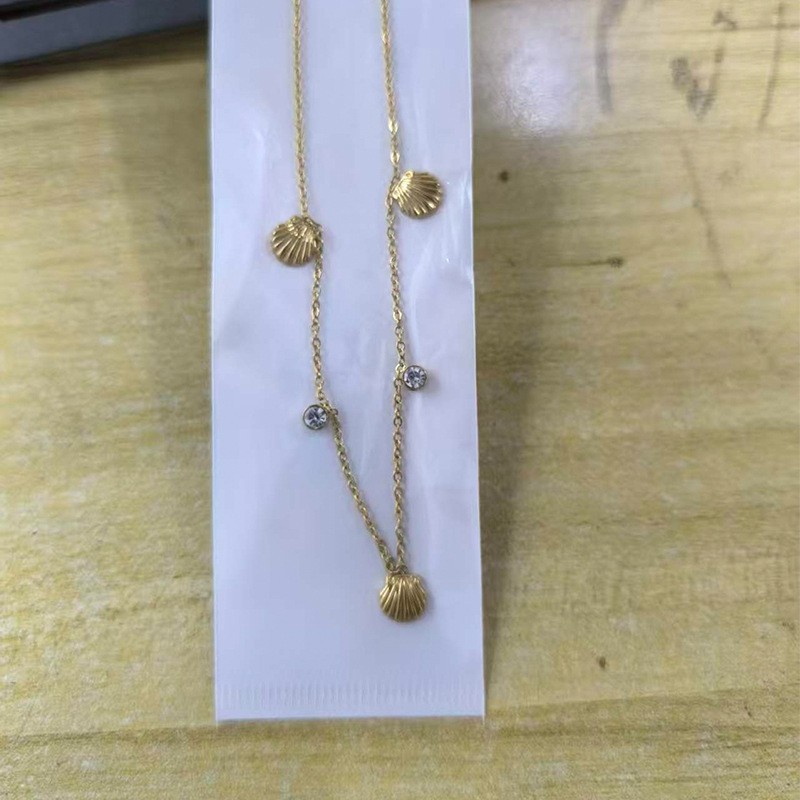 Luxe parelketting met magneetsluiting voor dames_voghion.com