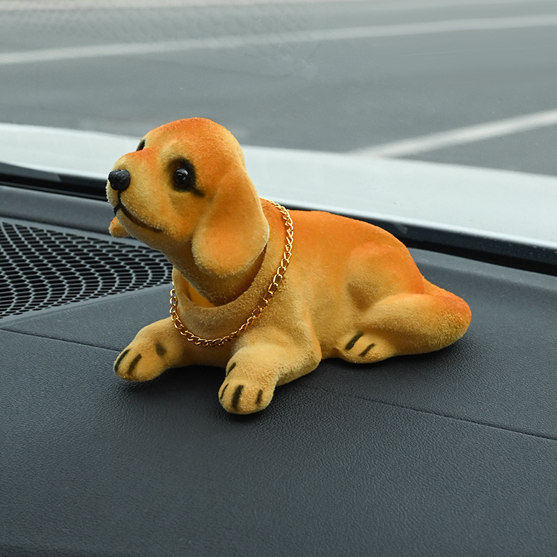 Decoración del coche lindo movimiento cabeza perro coche decoración dibujos animados muñeca instrumento panel creativo asintiendo perro sacudiendo cabeza muñeca de peluche