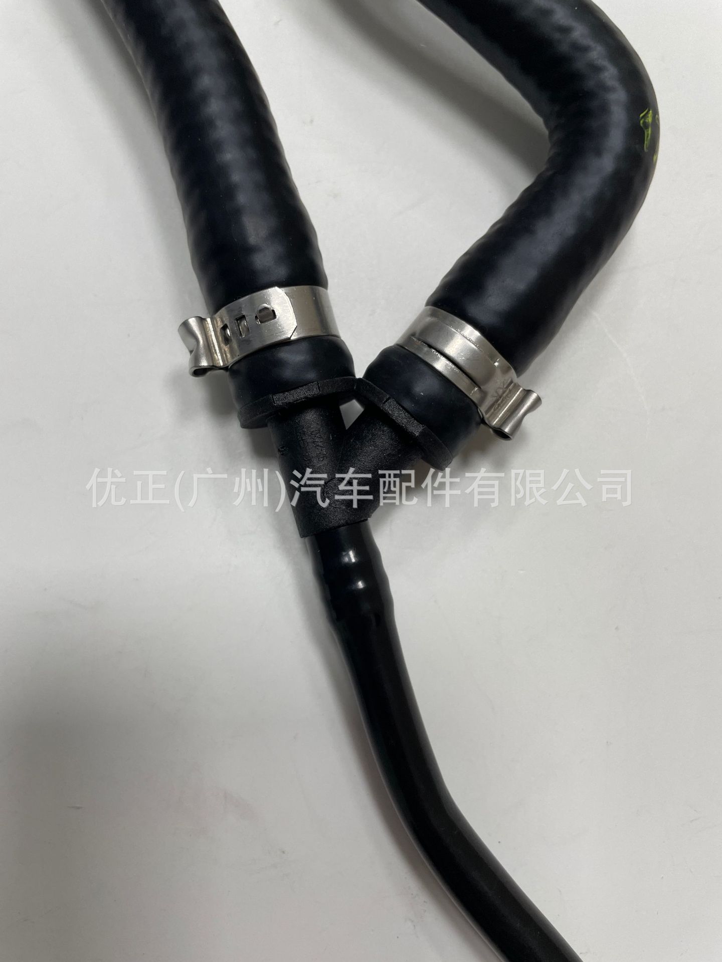 Lr128310 Is Suitable for Jaguar Land Rover Sport Range Rover 2014 Hose Engine to Expansion Tank Accessories