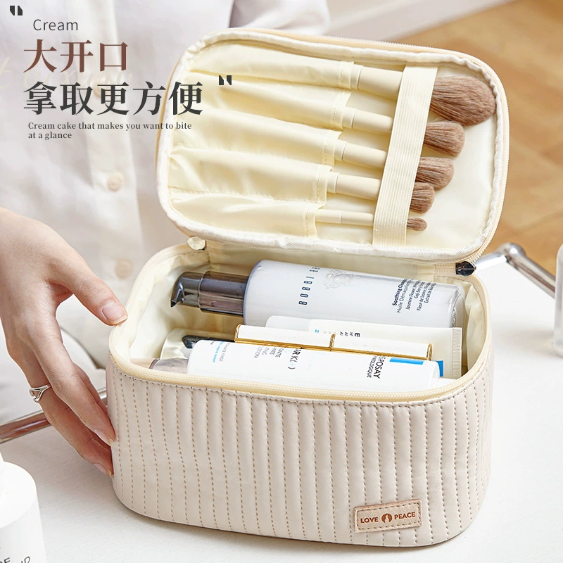 Polyurethane handheld cosmetic bag, capacious organizer bag, high-quality style