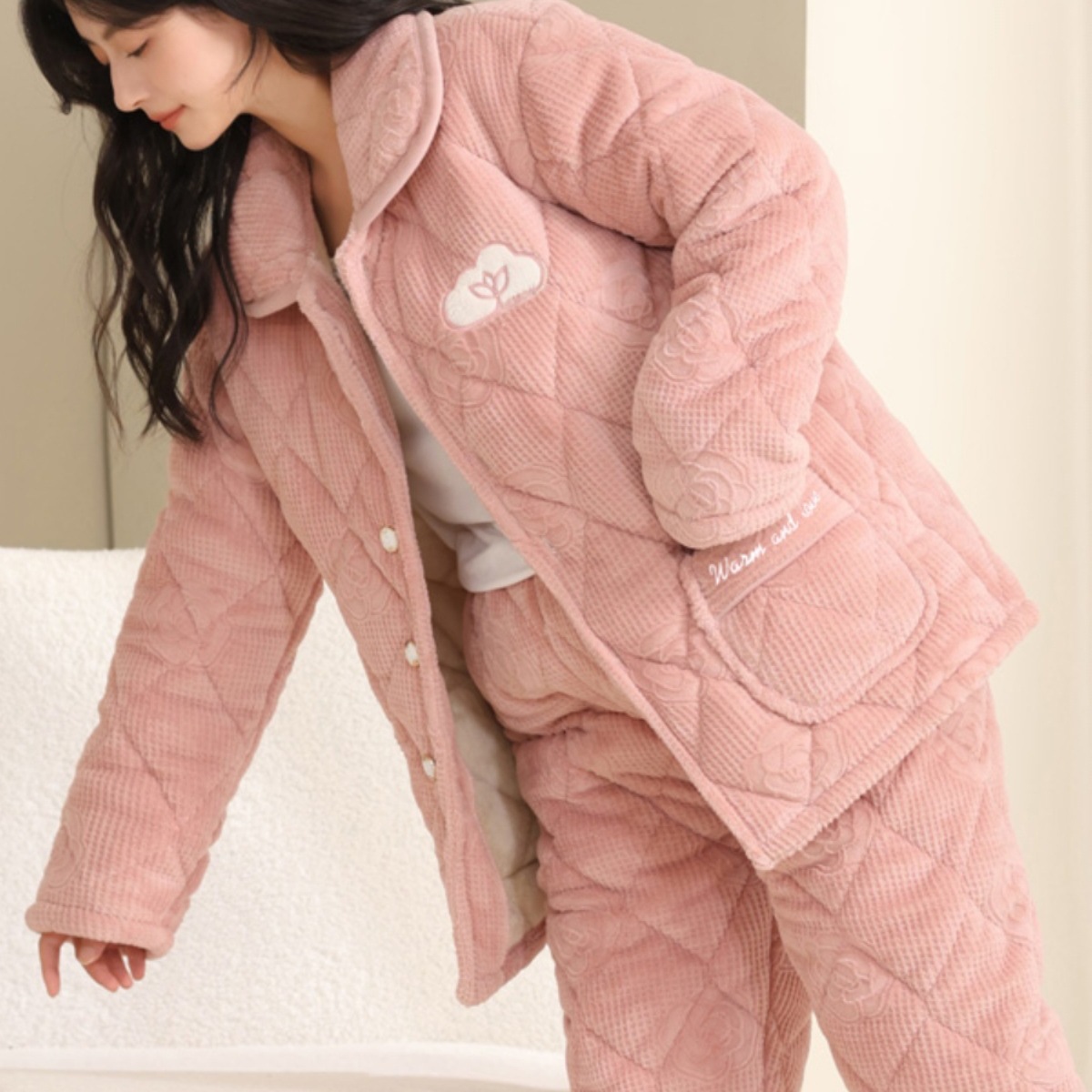 女士三层加厚珊瑚绒夹棉睡衣秋冬季法兰牛奶绒保暖棉袄家居服套装