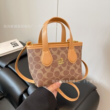 ����߼��|��ӡ���������Ů�¿�羳�r�аٴ�s���N�μ�б���