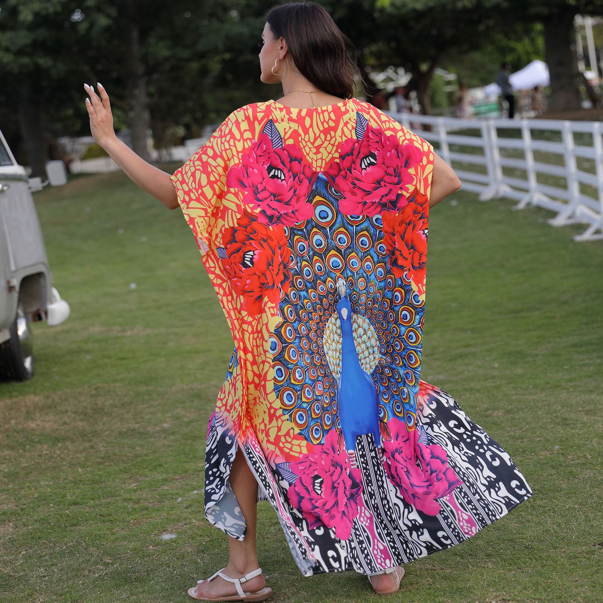 Cruzar la frontera europea y americana nueva bata de pavo real playa vacaciones falda bikini playa protección solar camisa traje de baño blusa 5D89