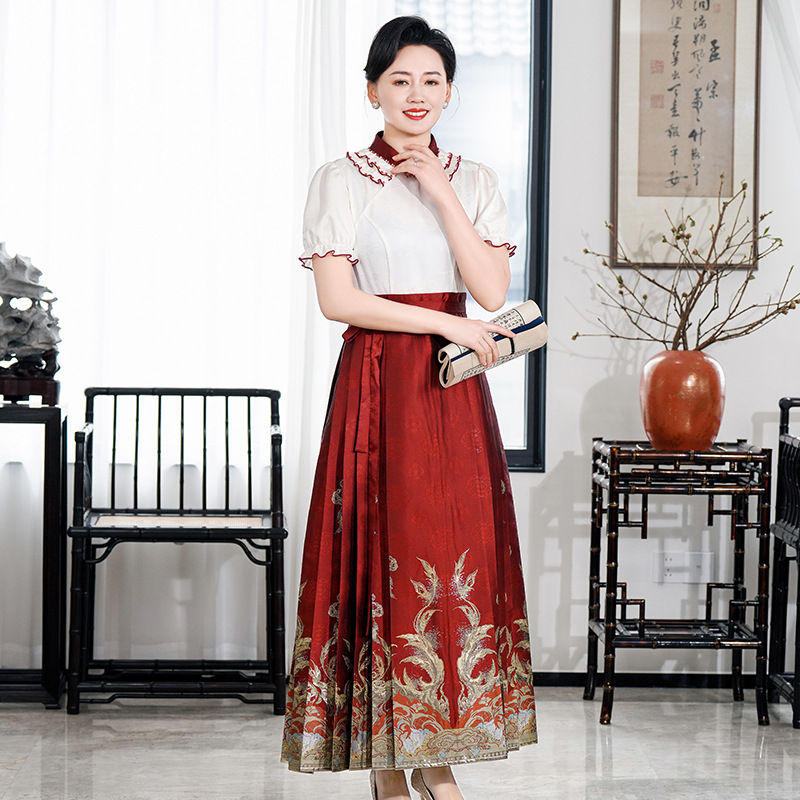 Heavy Embroidery Horse-Face Pleated Skirt, Mother-In-Law's Toast Dress, 2026 New Model, New Chinese Style Engagement Improved Cheongsam, Suitable for Everyday Wear