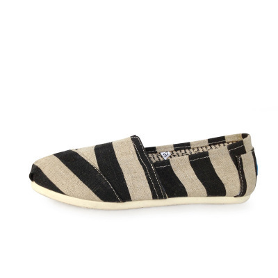 Korean-Style Canvas Shoes, Casual Shallow-Mouthed Couple's Shoes, Versatile and Cute, Solid Color Women's Shoes, Couple's Style, Lightweight Korean-Style Canvas Shoes, Casual Shallow-Mouthed Couple's Shoes, Versatile and Cute, Solid Color Women's Shoes, Couple's Style, Lightweight