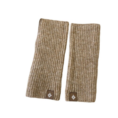 Korean fingerless gloves new for autumn and winter, solid color Dongdaemun versatile single-color gloves, warm wrist protection, split finger design.
