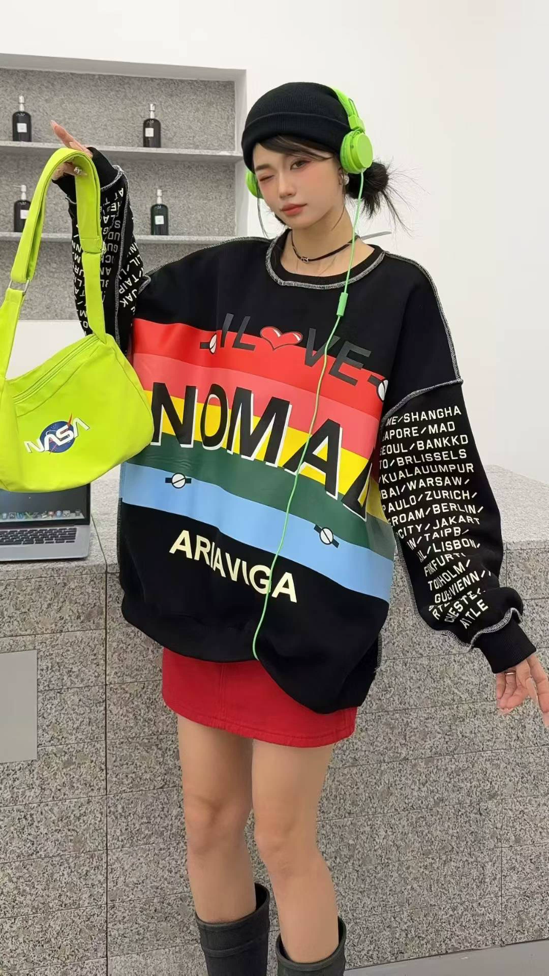 2025 Осень Новый Корейский Модный Тренд Круглый Вырез Цветной Блок Утягивающий Универсальный Топ Модный Мультяшный Длинный Рукав Толстовка для Женщин