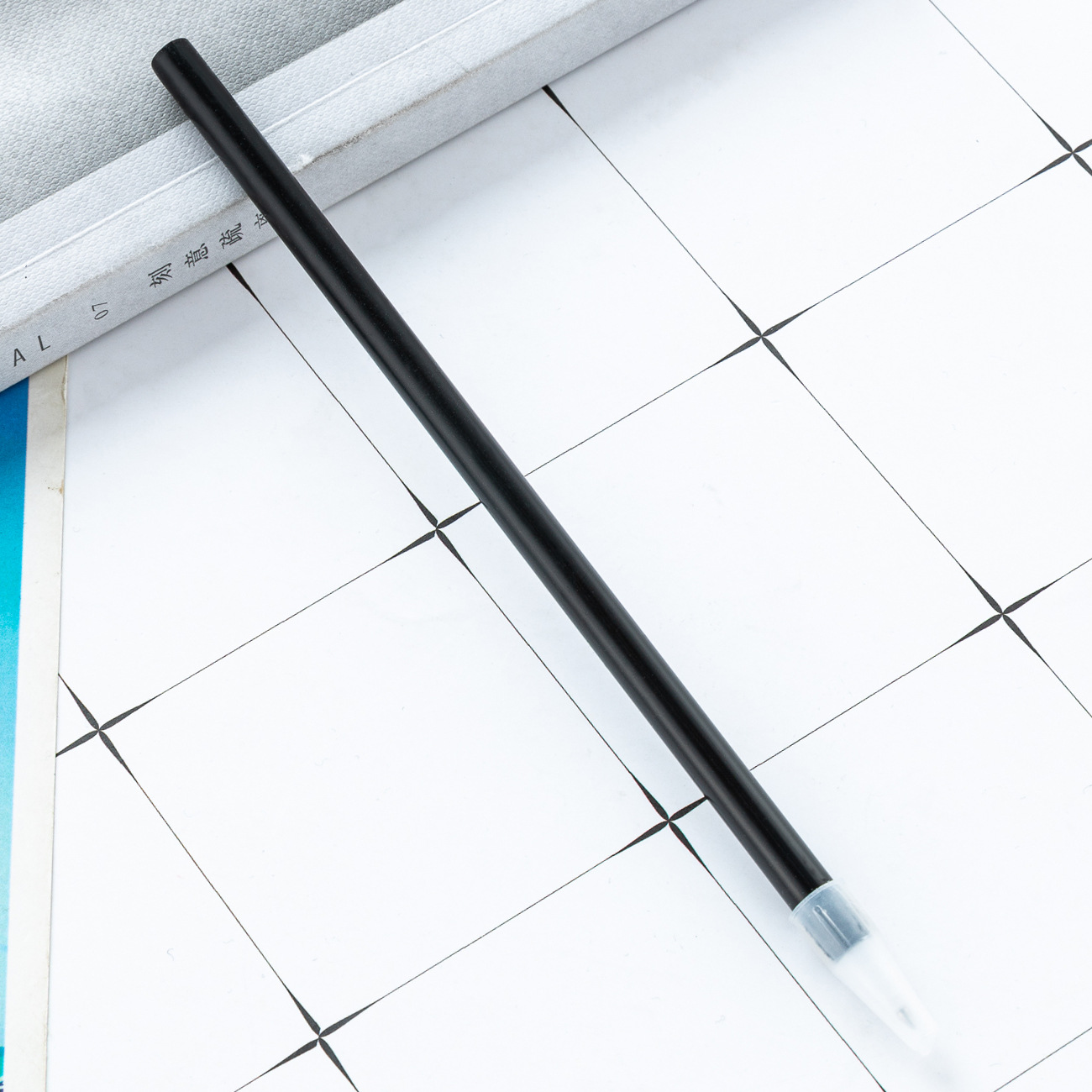 Bolígrafo de tubo de tracción de bricolaje, estuche de bolígrafo de plástico multicolor, bolígrafo simple aceitoso, bolígrafo de regalo publicitario con logotipo impreso