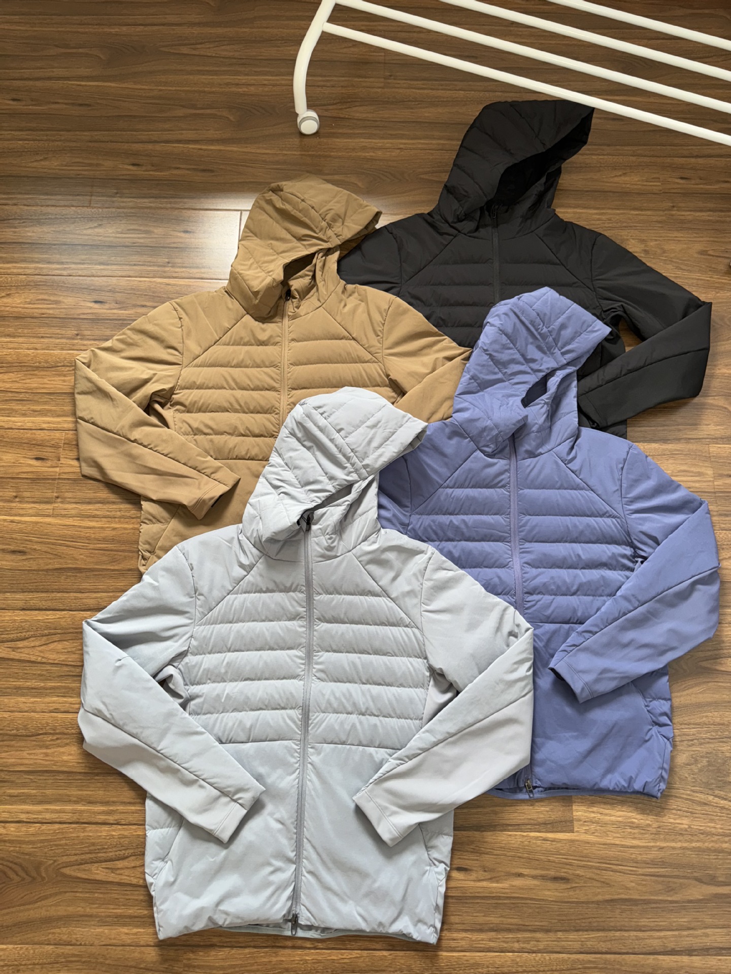 Lulu con el mismo tipo de chaqueta de plumón ligera con capuz para hombre chaqueta cálida de hombre chaqueta de plumón de costilla deportiva ligera