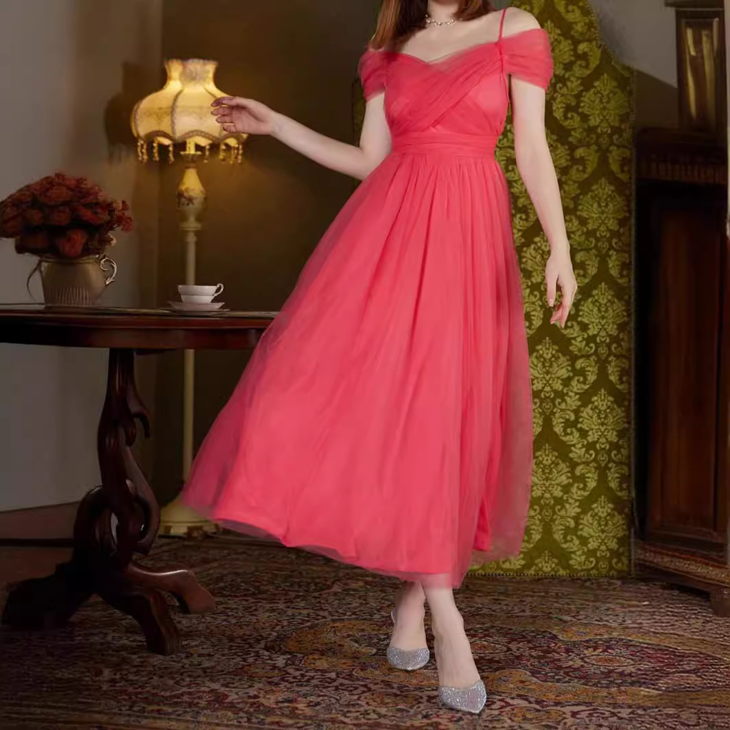 Primavera y verano europeo y americano Comercio exterior nueva malla ropa de mujer vestido sexy fuera del cuello Correa encaje-arriba boda Vestido de dama de honor