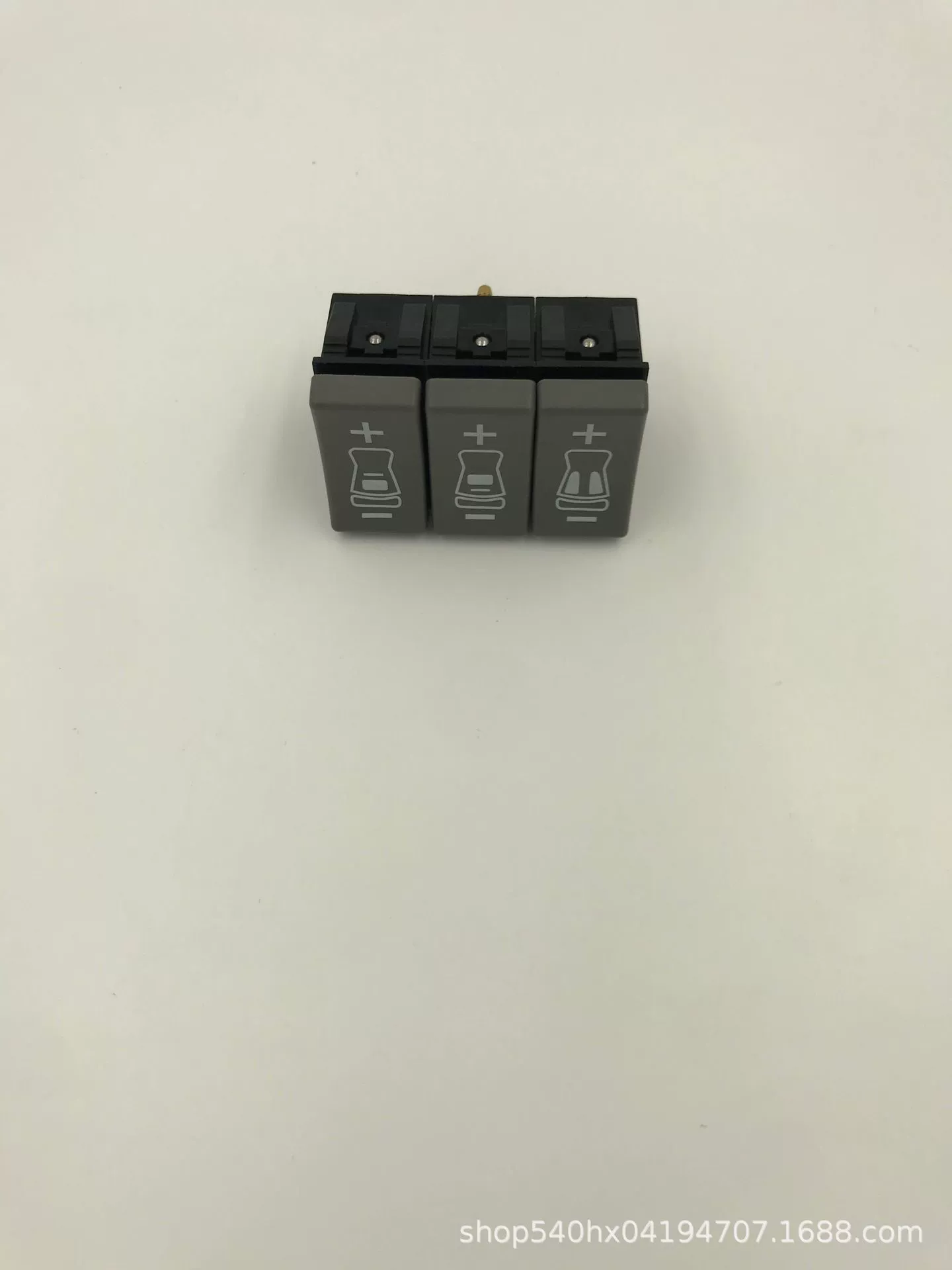 Грузовое сиденье трехместный поясный клапан опускания скорости Tianlong Leer '0003108838 Аксессуары Подушка безопасности амортизация универсальный