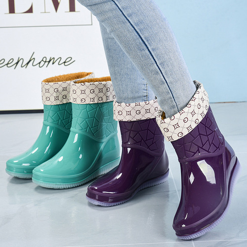 Jelly non-slip thickened rain boots for women in summer outer wear plastic rubber shoes wear-resistant rain boots short-tube fashionable waterproof shoe covers