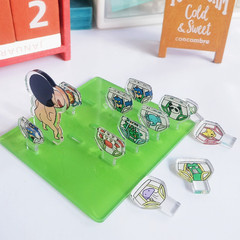 Crayon Shin-Chan brand dynamic underwear cartoon Shin-chan acrylic desktop ornaments can be diy to change pants