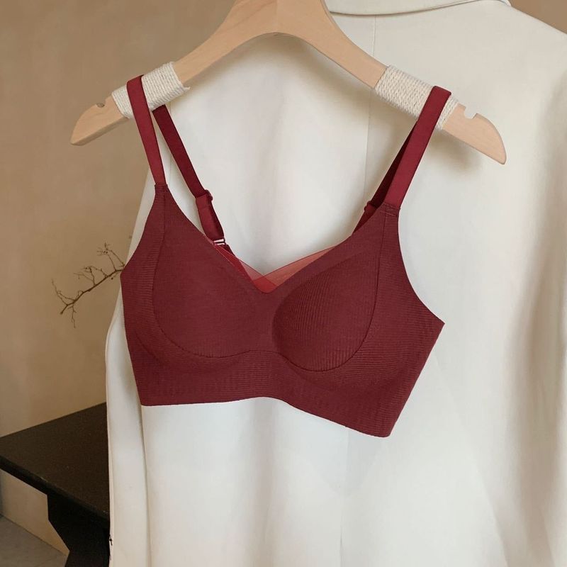 ストレッチ無痕下着女性無鋼輪が集まって、垂れ下がるのを防ぐために、副乳を引っ張って、運動文ブラジャーをサポートします。|undefined