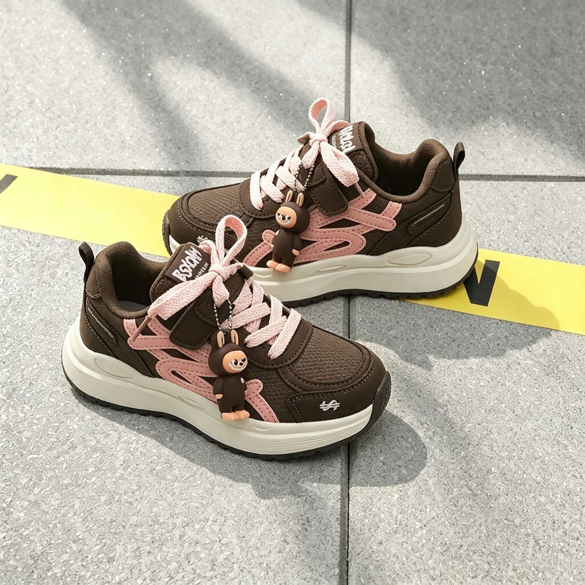 Zapatos al aire libre impermeables de cuero nuevos zapatos de corrida de otoño zapatos de niños zapatos deportivos de niños zapatos de padres estudiantes