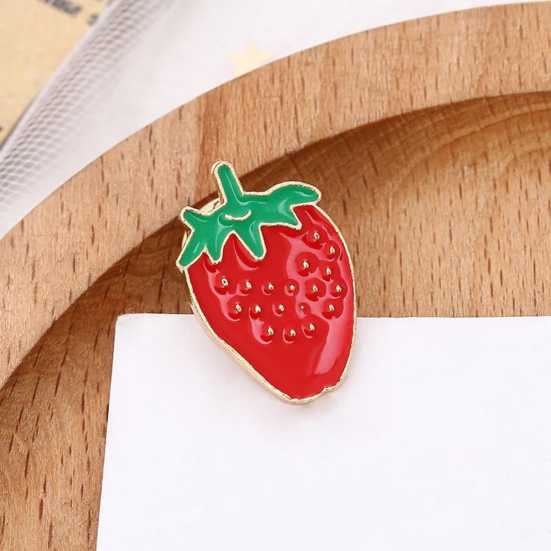 Creative fashionable brooch