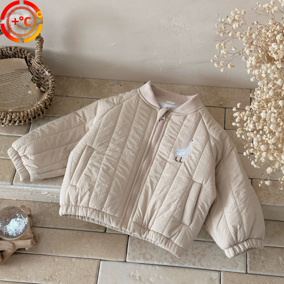 New stylish fleece-lined children's autumn and winter coats, fashionable and warm for boys and girls, embroidered Korean style outerwear cotton-padded jackets.