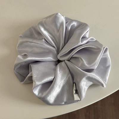 Saç üçün rezinlər Satin Scrunchie for Women - cream-mercerized-purple-intestine-circle