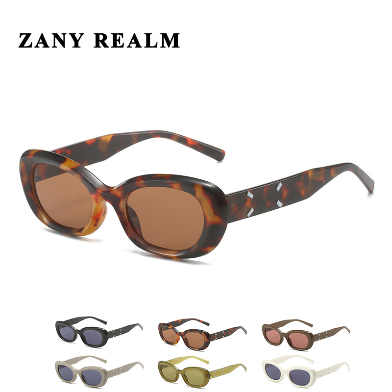 Nueva celebridad en línea retro ojo de gato Cuadrado de cara redonda gafas de sol caliente chica Yi Mengling UV a prueba de gafas de sol fabricante 5028