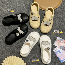 С��ЬŮ�⴩�ļ��¿�r�аٴ����e͸���ճ�ƽ�ב�����^��Ƭ��Ь