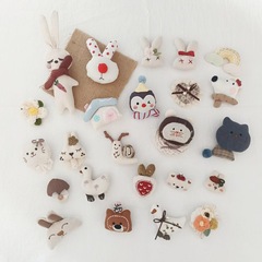 韓国版の新しい子供の漫画生地コサージュ小動物ブローチ甘くてかわいいクマウサギ綿入りアクセサリー女性用