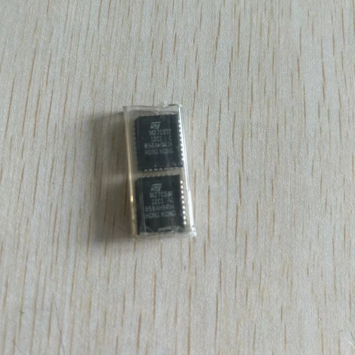 M27C512-12C1 电子元器件 半导体配件 议价