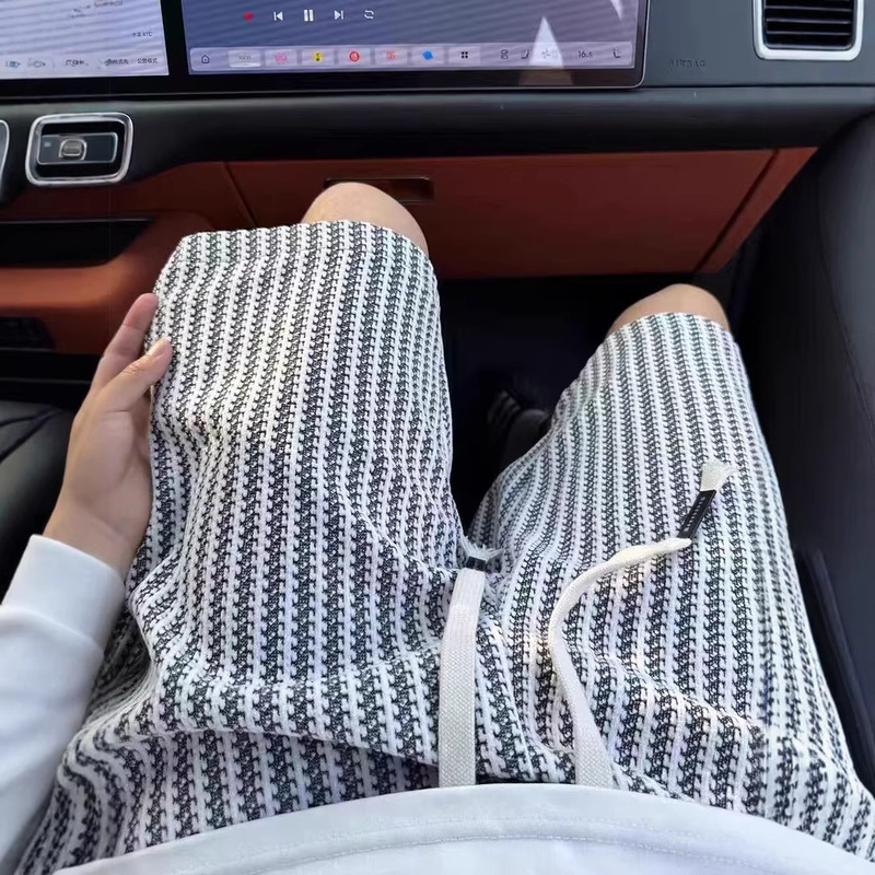 Chanel-Style Knitted Shorts for Men, Summer Black and White Striped Sports Pants, Trendy Brand, High-End Feel, Loose Casual Five-Point Shorts Chanel-Style Knitted Shorts for Men, Summer Black and White Striped Sports Pants, Trendy Brand, High-End Feel, Loose Casual Five-Point Shorts
