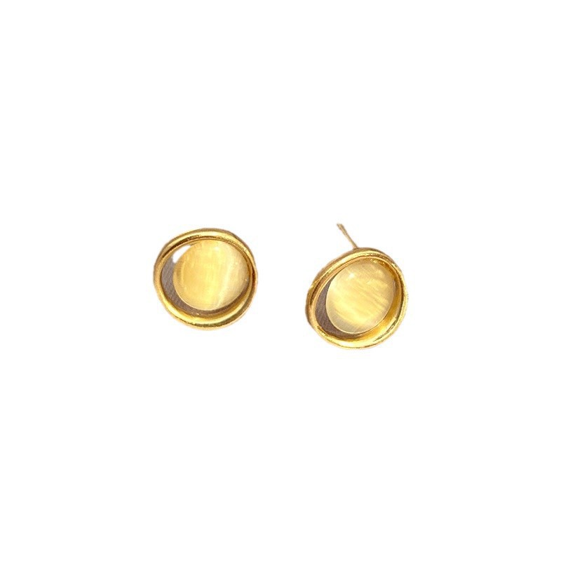 Luz de lujo de alto nivel nicho de diseño femenino sensación de aretes de bordilla temperamento perla asimetría joyería perla al por mayor
