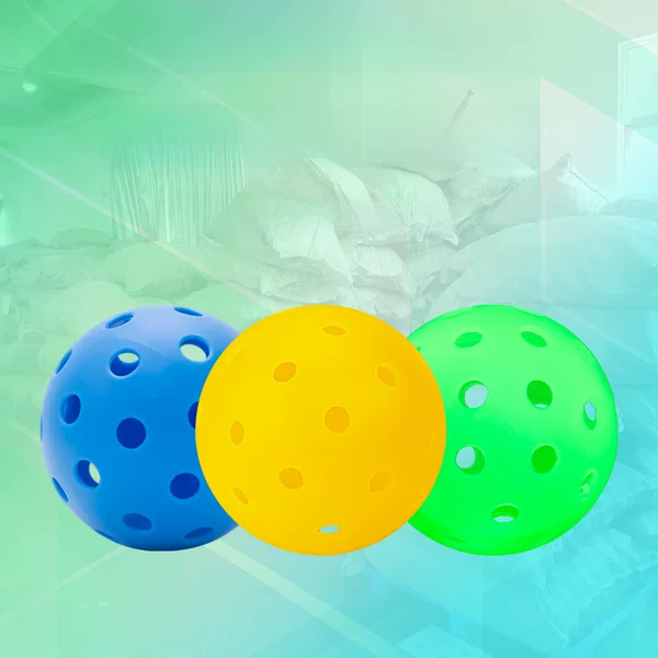 Cross-border wholesale pickle ball PE one seamless ball rotomolding ball elastic TPE luminous pickle ball 40 holes