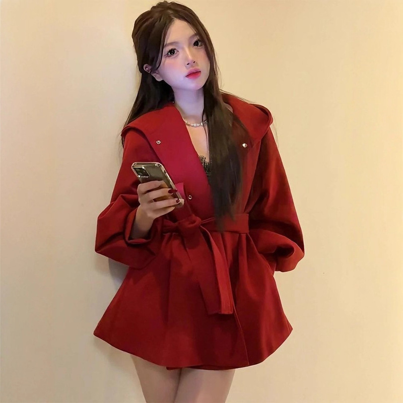 New Red Hooded Woolen Outwear for Women, Autumn and Winter Design, Strappy Waist, Niche Elegant Woolen Outwear for Women