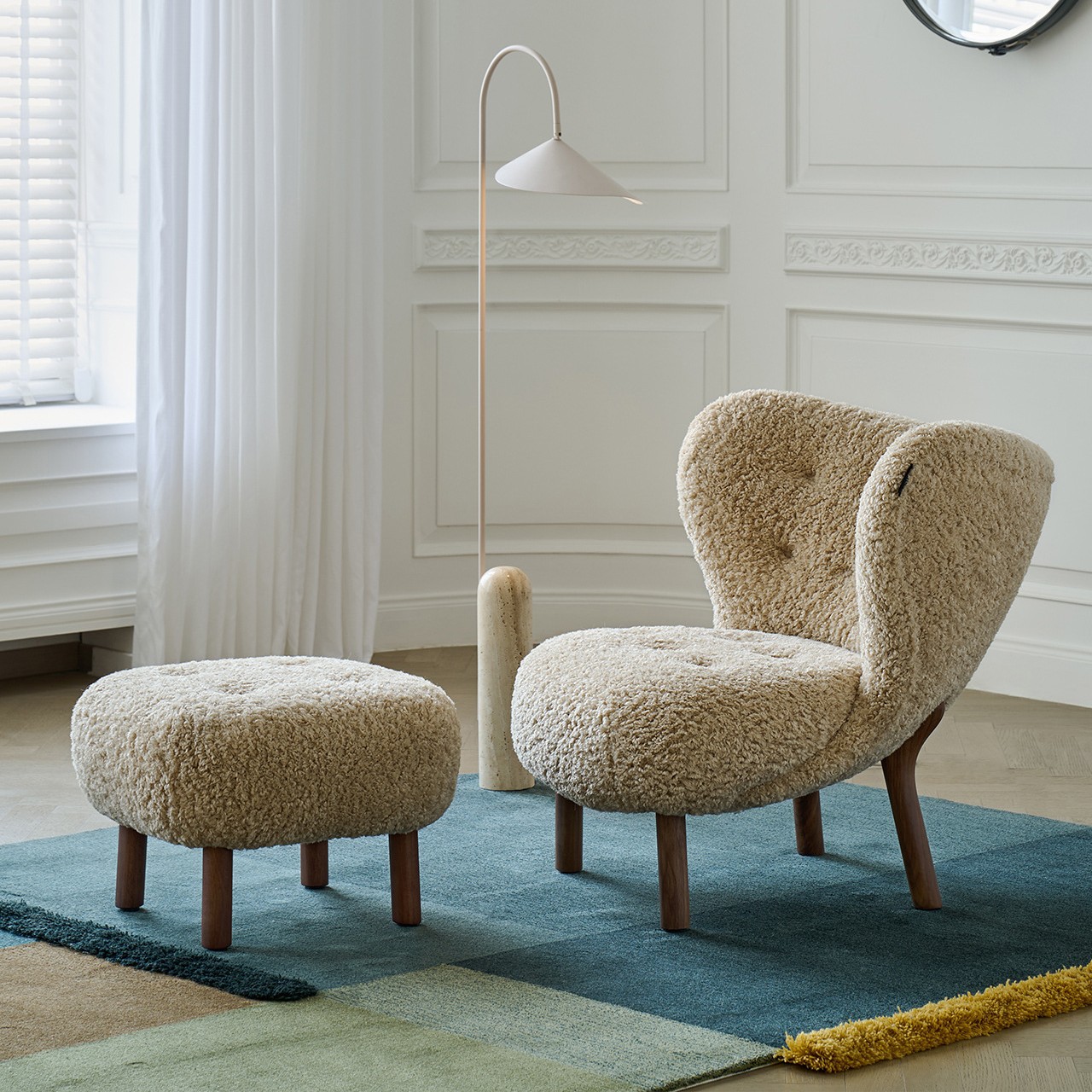 Petra Casual Chair French Retro Mid-Century Style Living Room Balcony Lazy Lamb Velvet Fabric Single Sofa Chair